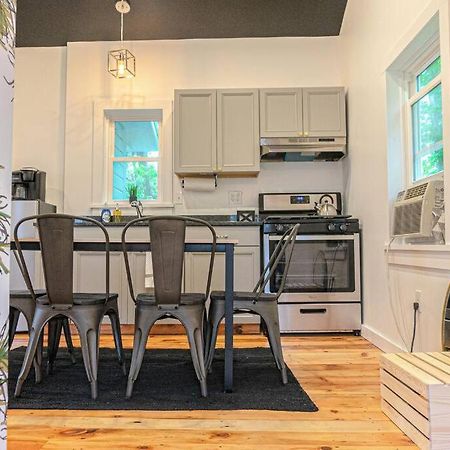 Campfire Cottage Fireplace, Fire Pit & No Chores! Kingston Luaran gambar