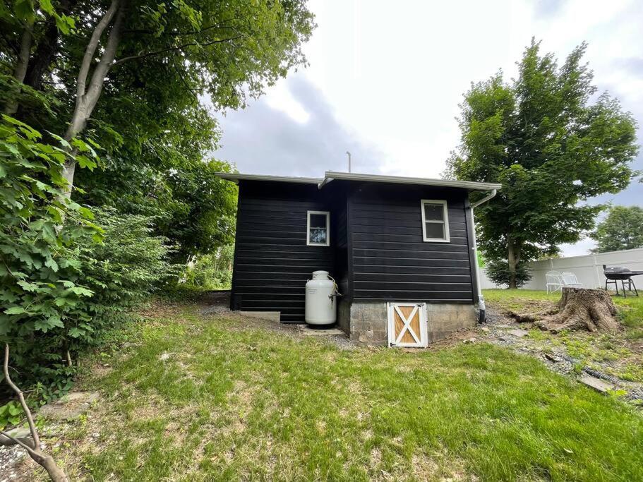 Campfire Cottage Fireplace, Fire Pit & No Chores! Kingston Luaran gambar