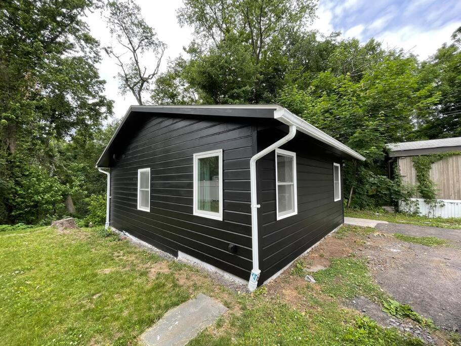 Campfire Cottage Fireplace, Fire Pit & No Chores! Kingston Luaran gambar