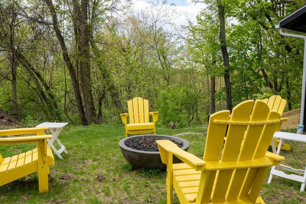 Campfire Cottage Fireplace, Fire Pit & No Chores! Kingston Luaran gambar